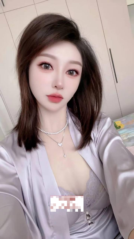 大胸丰满妡欣-百年红楼