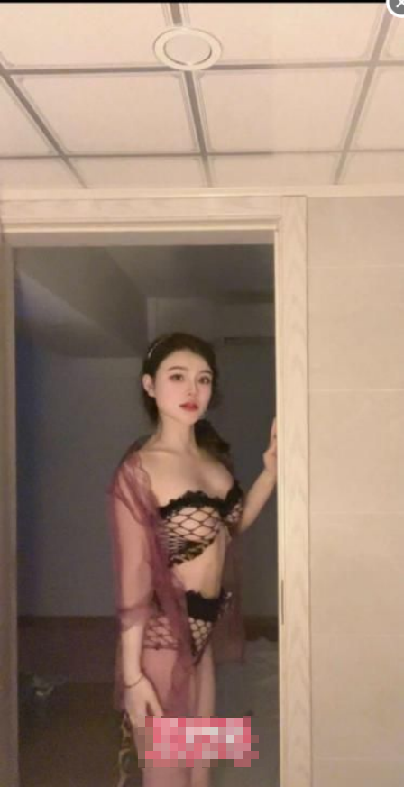推荐佛系小姐姐-百年红楼