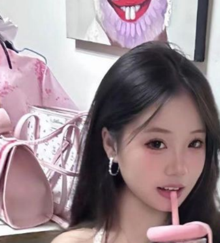 [市区] 重庆真实学生妹妹兼职，可接陪玩！-百年红楼