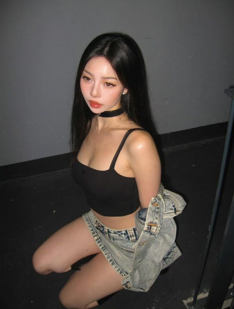 广东第一黑暗性感少女-百年红楼