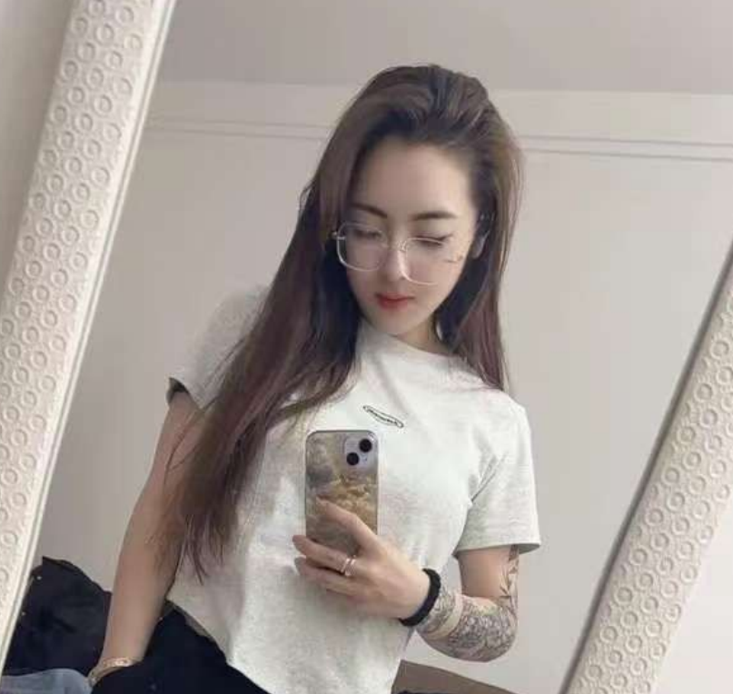 [市区] 潮喷熟女-百年红楼