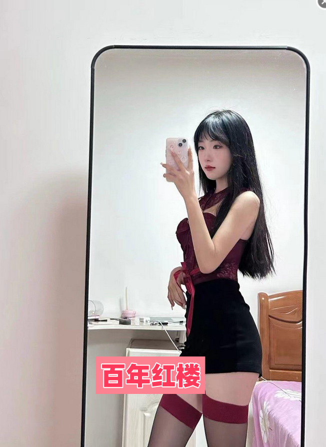 未央性感迷人嫩女-百年红楼