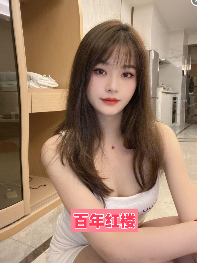 洛阳嫩妹皮肤白嫩后入干特别舒服-百年红楼