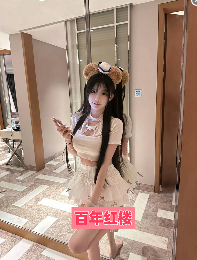 身材火辣风骚白嫩妹-百年红楼