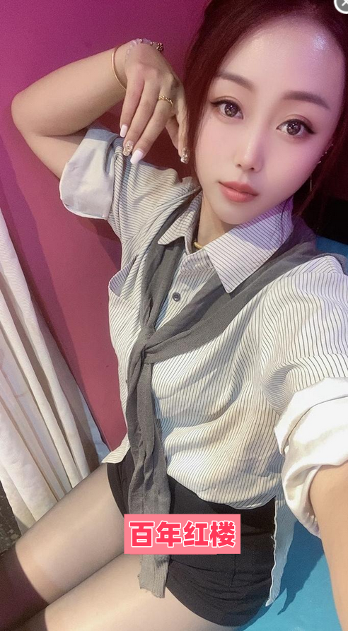 雁塔性感美艳御姐-百年红楼